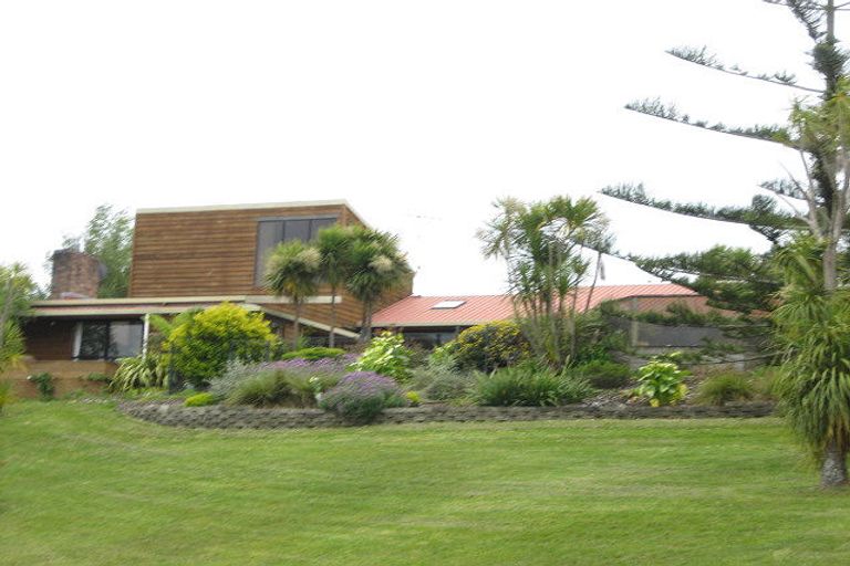 Photo of property in 1 Clayden Drive, Gulf Harbour, Whangaparaoa, 0930