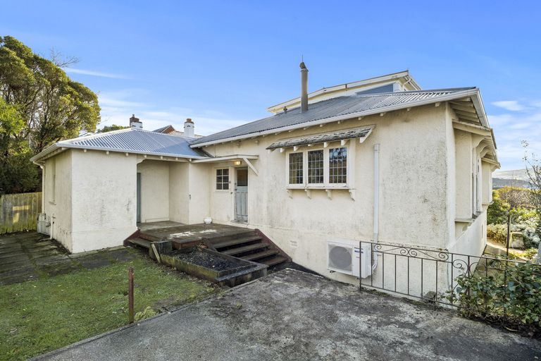 Photo of property in 34 Elm Row, Dunedin Central, Dunedin, 9016