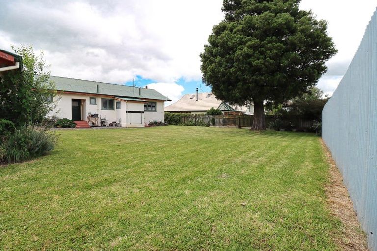 Photo of property in 3 Victoria Avenue, Dannevirke, 4930
