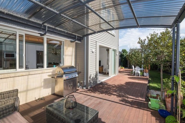 Photo of property in 48 Titirangi Crescent, Parklands, Christchurch, 8083