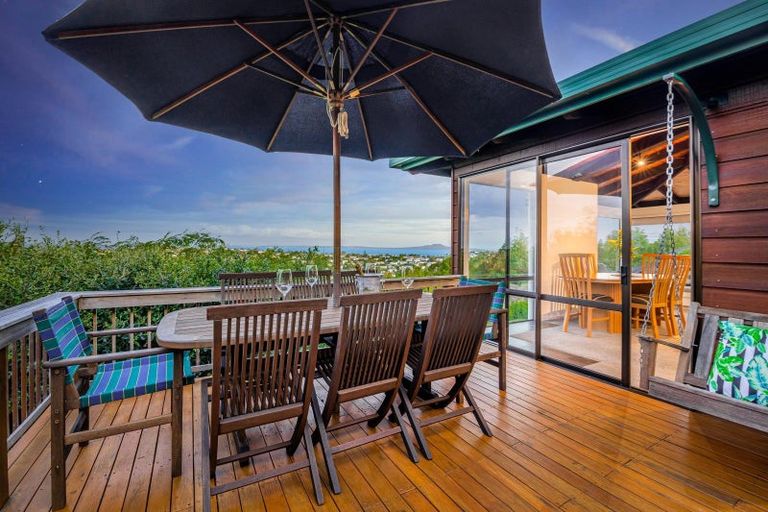 Photo of property in 2/194 Glenvar Road, Torbay, Auckland, 0630