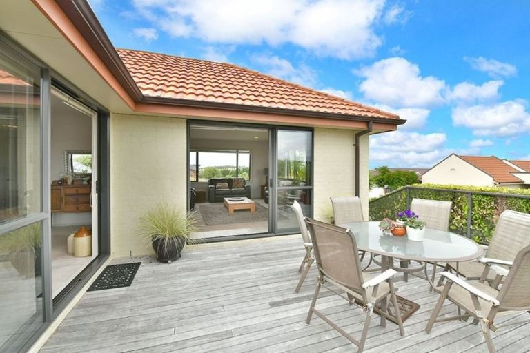 Photo of property in 127 Alec Craig Way, Gulf Harbour, Whangaparaoa, 0930
