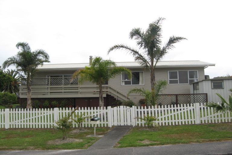 Photo of property in 27a Zealandia Road, Manly, Whangaparaoa, 0930