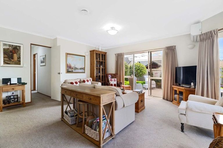 Photo of property in 16 Hidcote Place, Bethlehem, Tauranga, 3110