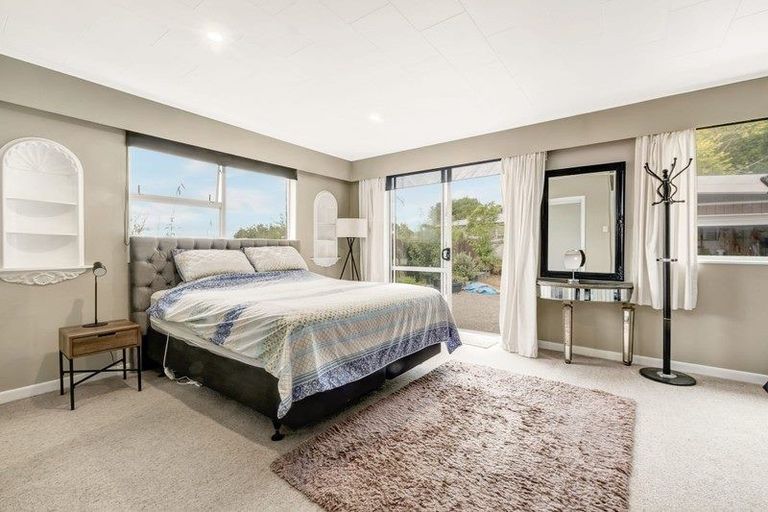 Photo of property in 33 Ernest Street, Ranui, Porirua, 5024