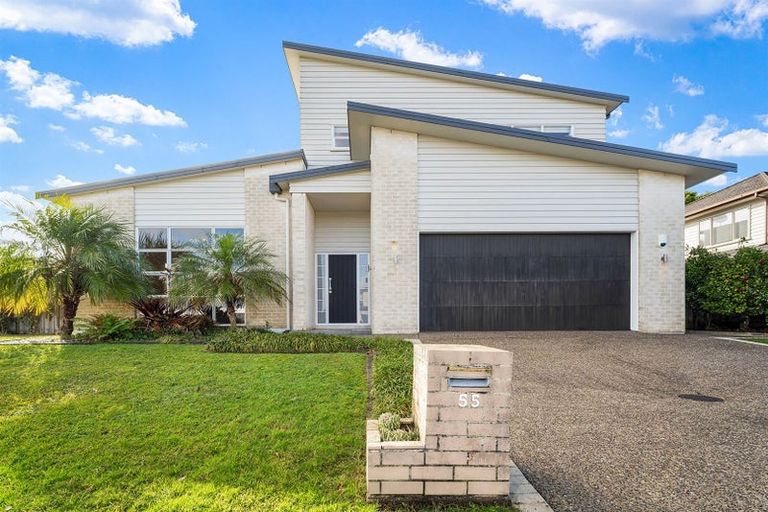 Photo of property in 55 Laurel Oak Drive, Schnapper Rock, Auckland, 0632