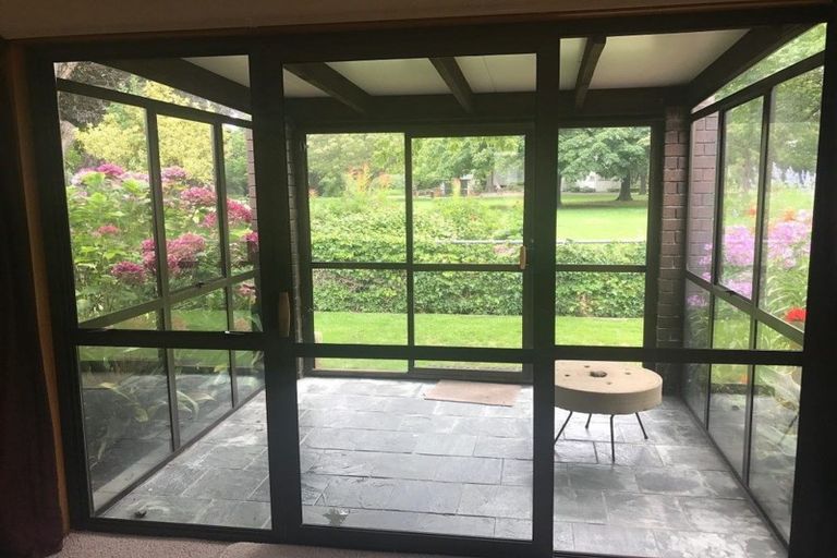 Photo of property in 2/13 Abberley Crescent, St Albans, Christchurch, 8014