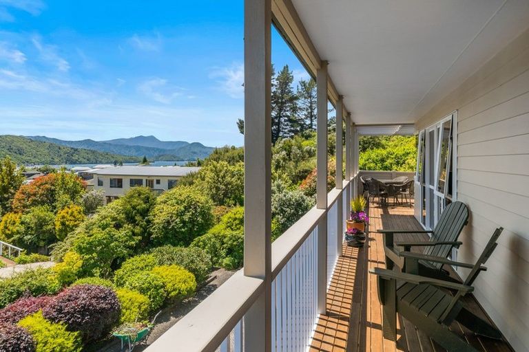 Photo of property in 20 Rimu Terrace, Waikawa, Picton, 7220