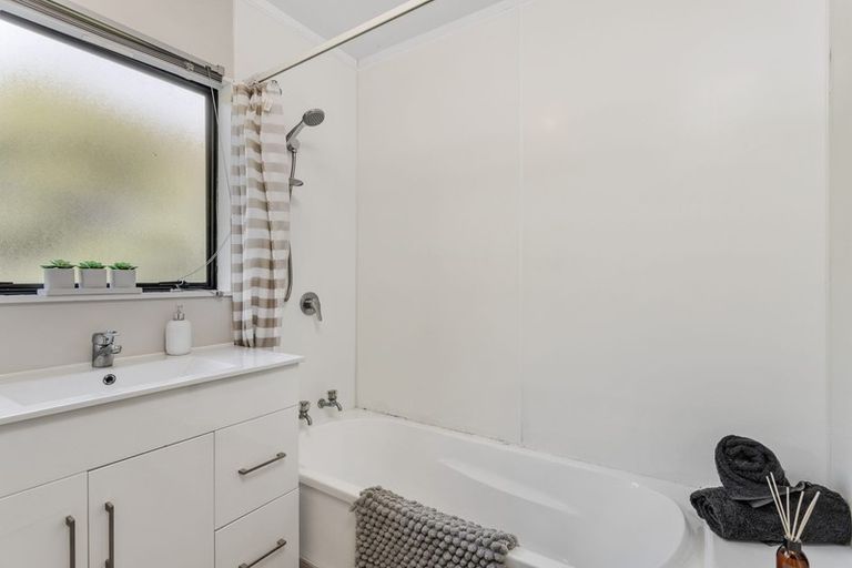 Photo of property in 1/181 Manuka Road, Bayview, Auckland, 0629