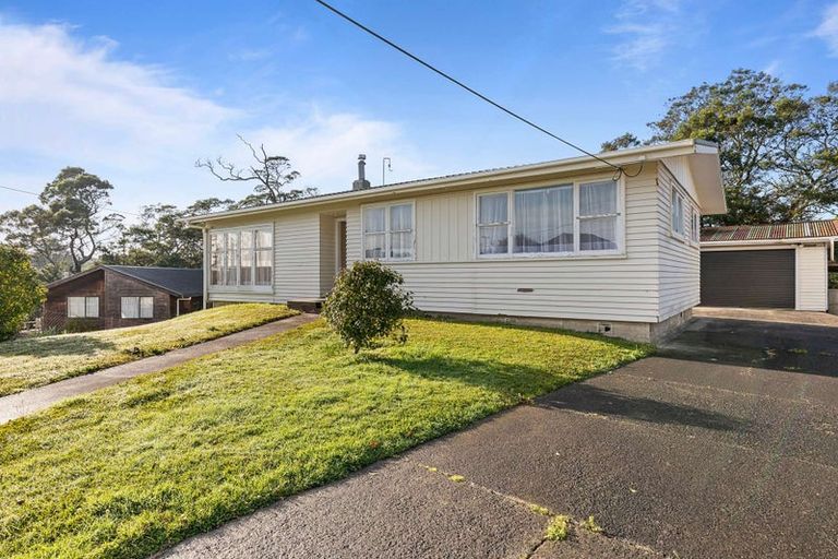 Photo of property in 21 Kuaka Place, New Lynn, Auckland, 0600