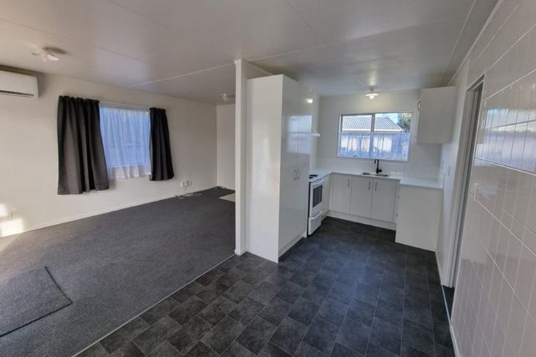 Photo of property in 1/5 Hatherley Place, Clendon Park, Auckland, 2103