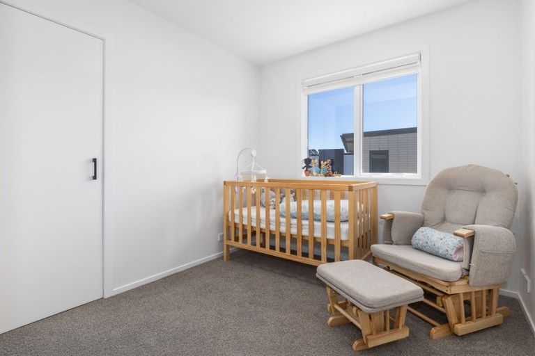 Photo of property in 30 Hokioi Drive, Kenepuru, Porirua, 5022