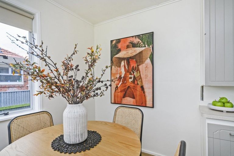 Photo of property in 29 Andrew Avenue, Roslyn, Palmerston North, 4414