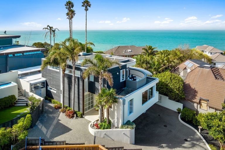 Photo of property in 33a Churchill Road, Murrays Bay, Auckland, 0630