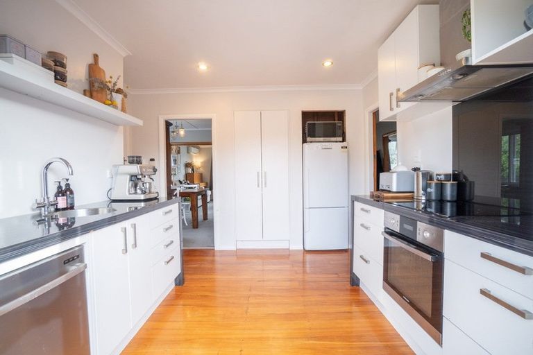 Photo of property in 6b Salisbury Avenue, Terrace End, Palmerston North, 4410