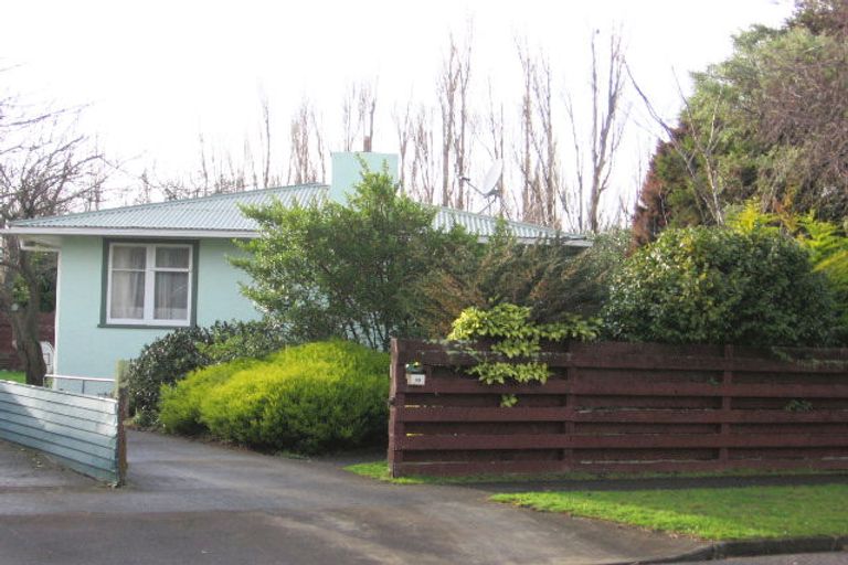 Photo of property in 43 Ruamahanga Crescent, Terrace End, Palmerston North, 4410