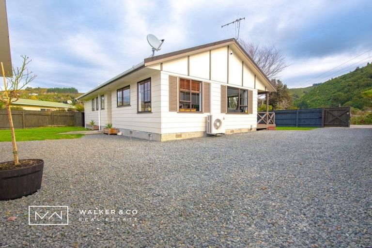 Photo of property in 172 Akatarawa Road, Birchville, Upper Hutt, 5018