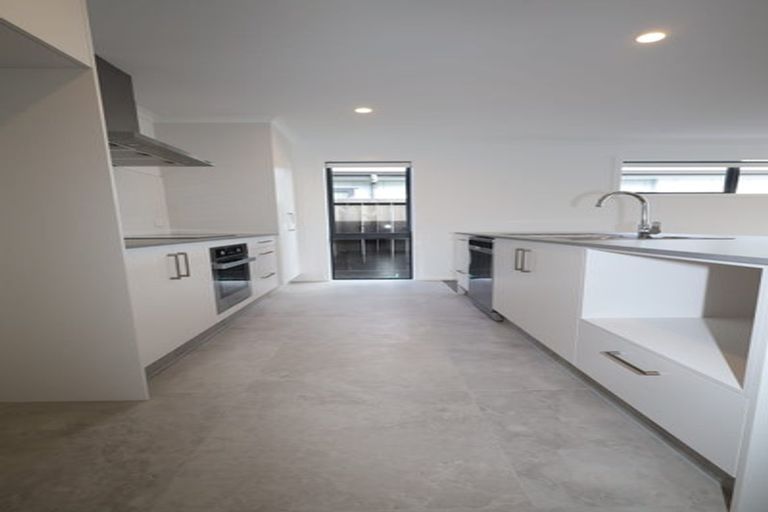 Photo of property in 10 Julie Lane, Papamoa, 3118