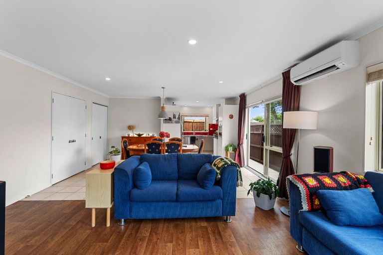 Photo of property in 17 Espalier Drive, Henderson, Auckland, 0612