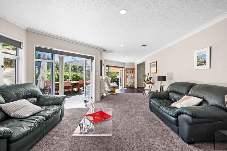Photo of property in 11a Toop Street, Havelock North, 4130