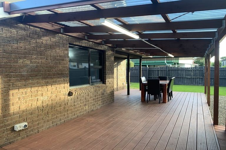 Photo of property in 1/16 Frank Evans Place, Henderson, Auckland, 0610