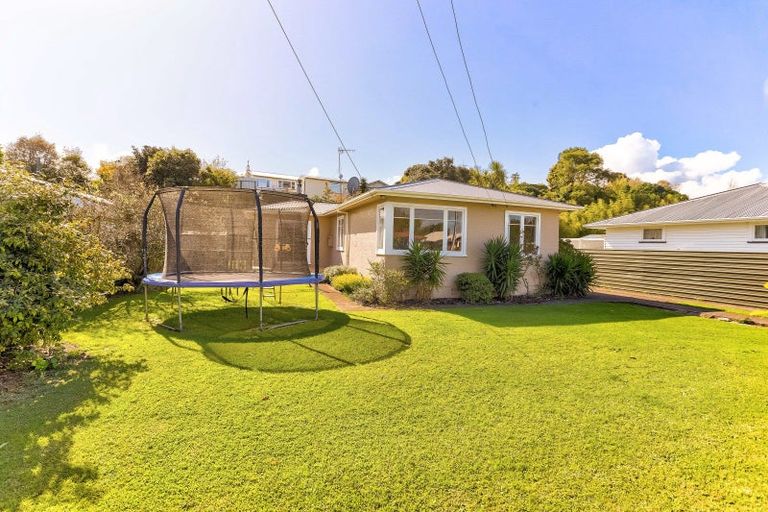 Photo of property in 27 Broadhead Avenue, Tawhero, Whanganui, 4501
