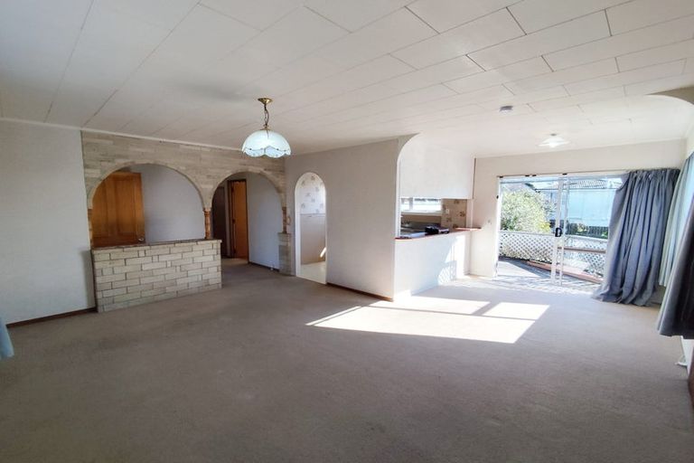 Photo of property in 51 Bodi Place, Te Atatu South, Auckland, 0610