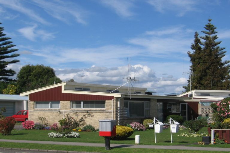 Photo of property in 96a Ngatai Road, Otumoetai, Tauranga, 3110