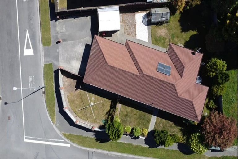 Photo of property in 2 Mayo Place, Belfast, Christchurch, 8051