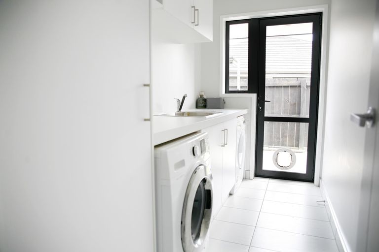 Photo of property in 33 Sunningdale Street, Wattle Downs, Auckland, 2103