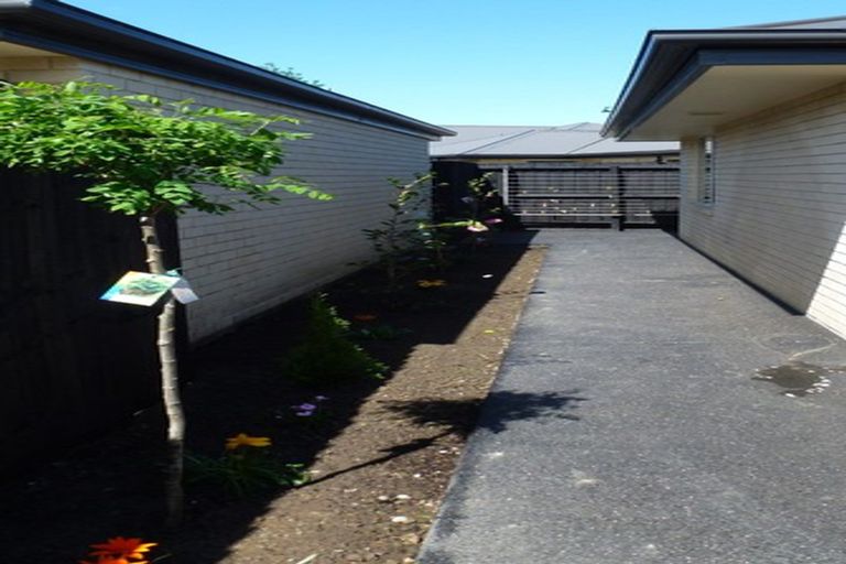 Photo of property in 4a Somerville Crescent, Aidanfield, Christchurch, 8025