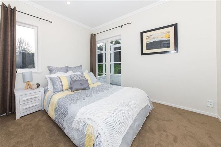 Photo of property in 53b Woodglen Road, Glen Eden, Auckland, 0602