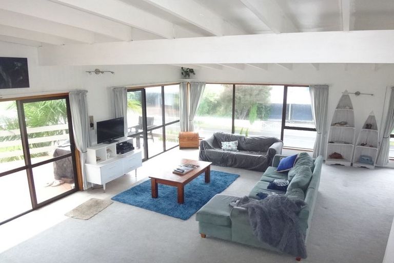 Photo of property in 38 Te Haumi Drive, Paihia, 0200