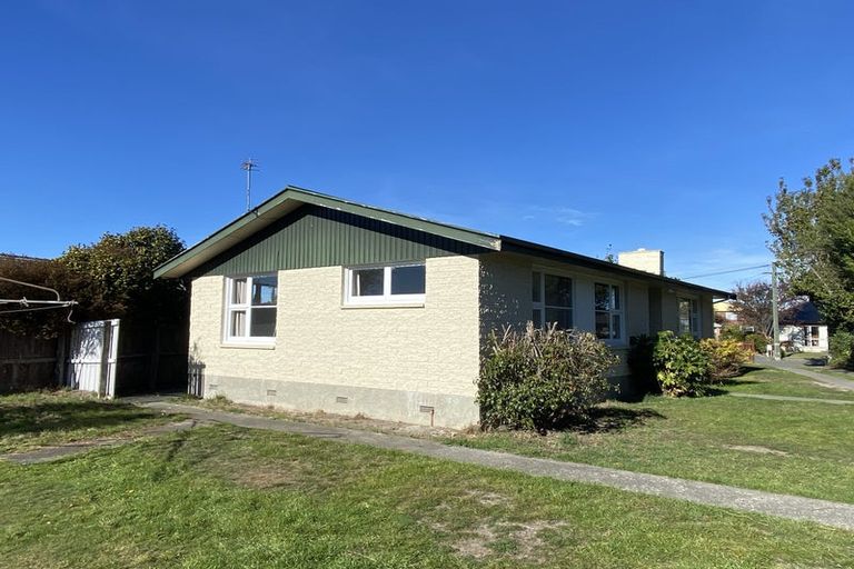 Photo of property in 12 Delph Street, Avonhead, Christchurch, 8042