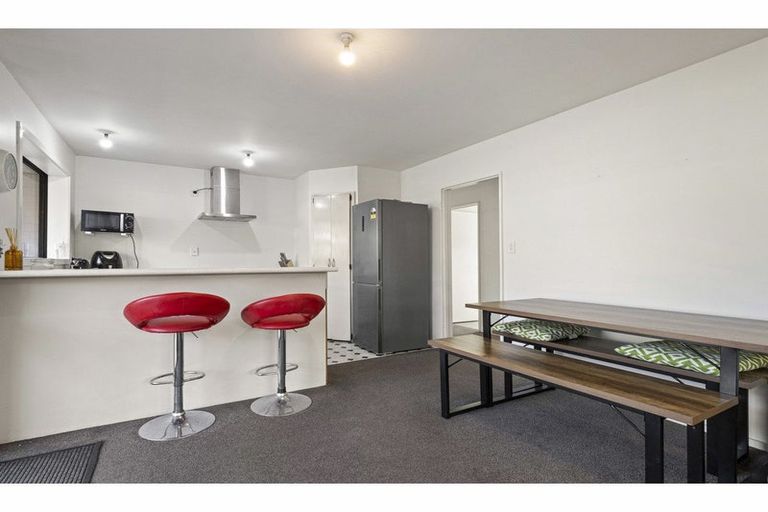 Photo of property in 2/69 Tyrone Street, Belfast, Christchurch, 8051