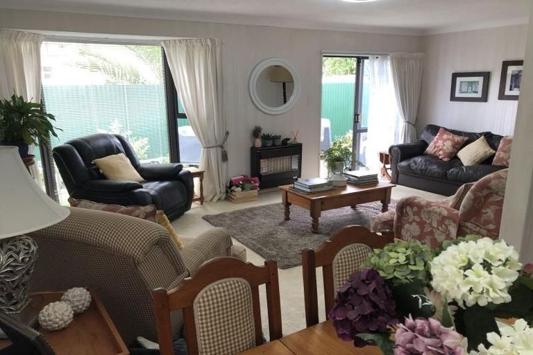 Photo of property in 4a Richmond Street, Wallaceville, Upper Hutt, 5018