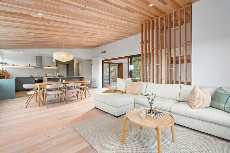 Photo of property in 33 Tomtit Crescent, Lake Hawea, 9382