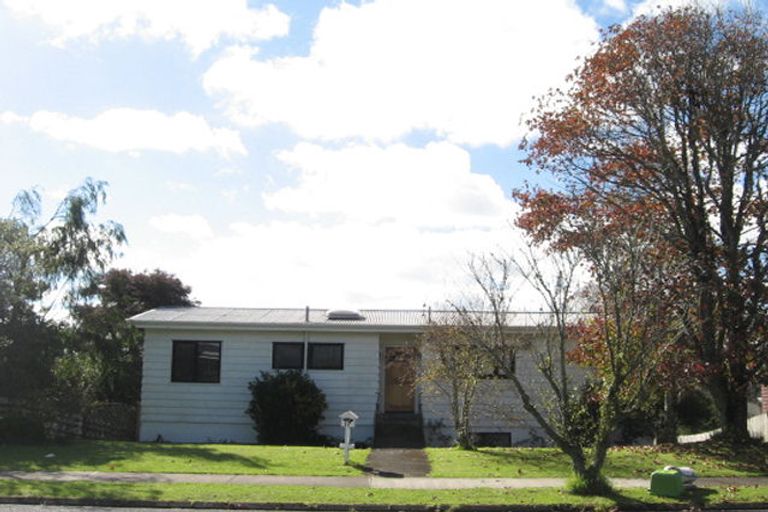 Photo of property in 2/17 Riverhills Avenue, Pakuranga Heights, Auckland, 2010