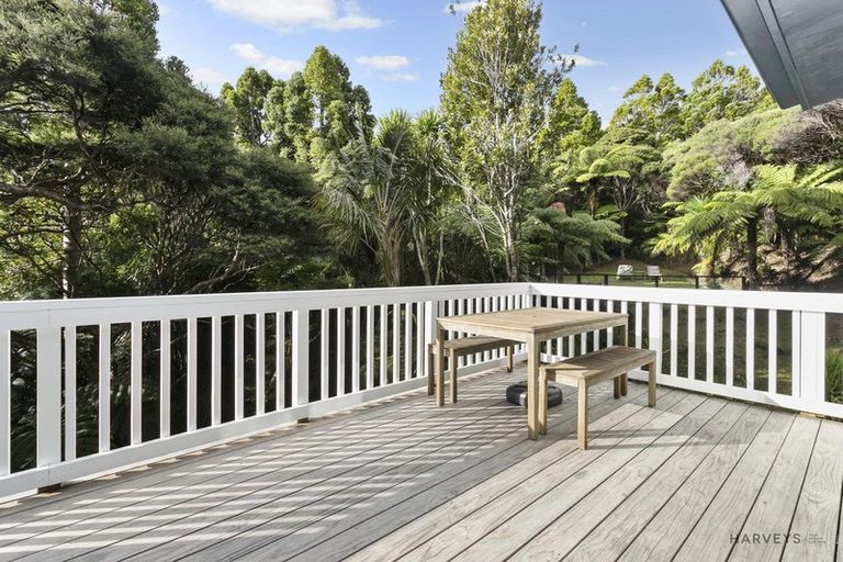 Photo of property in 110 Piha Road, Piha, New Lynn, 0772