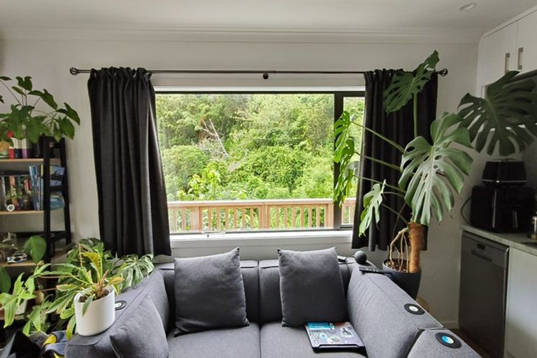 Photo of property in 8 Silverstream Road, Crofton Downs, Wellington, 6035