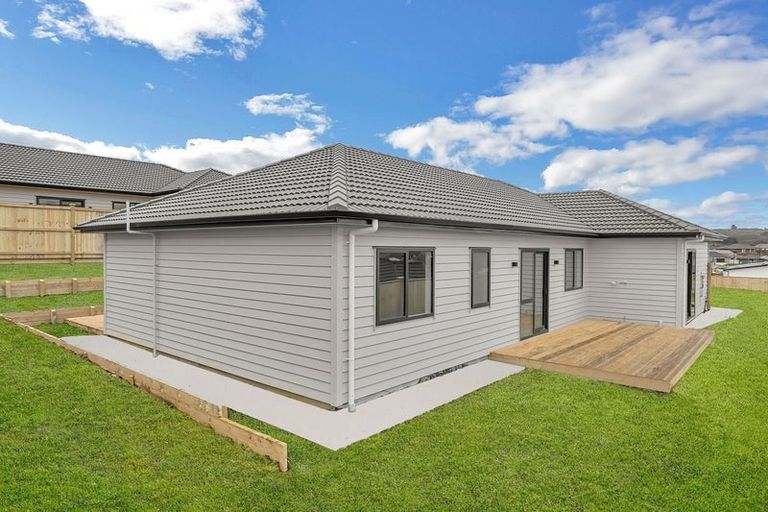 Photo of property in 7 Dolcetto Place, Pokeno, 2402