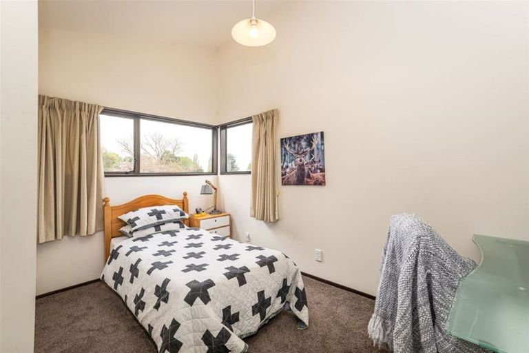 Photo of property in 45b Glenharrow Avenue, Avonhead, Christchurch, 8042
