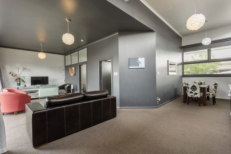 Photo of property in 6 Charlemont Street East, Ranfurly, 9332