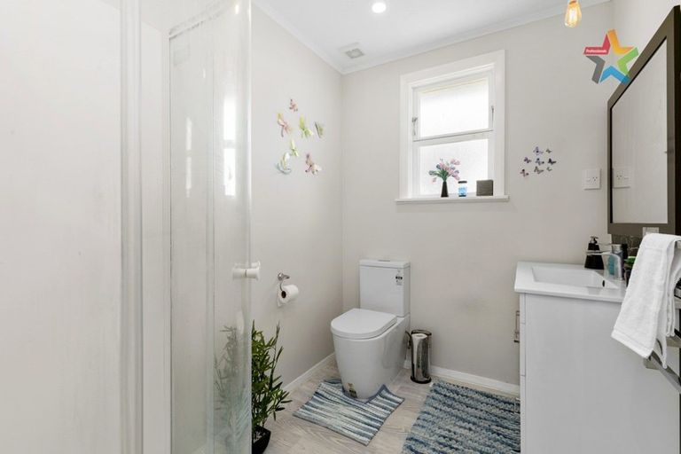 Photo of property in 113 Stokes Valley Road, Stokes Valley, Lower Hutt, 5019