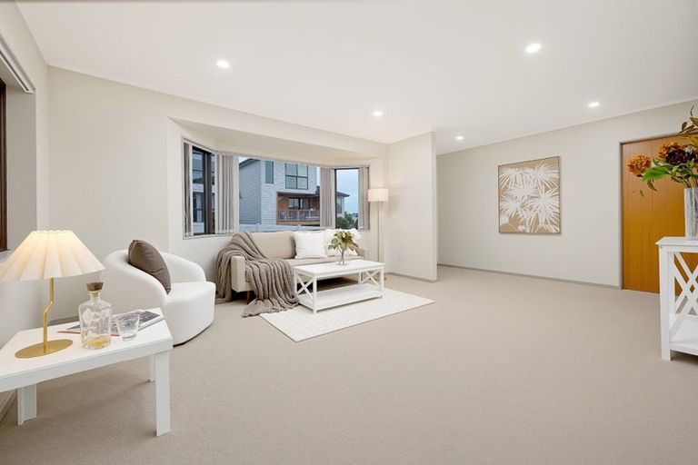Photo of property in 2/27 Rata Street, New Lynn, Auckland, 0600