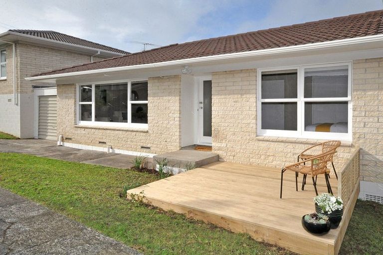 Photo of property in 2/59 Francis Street, Hauraki, Auckland, 0622