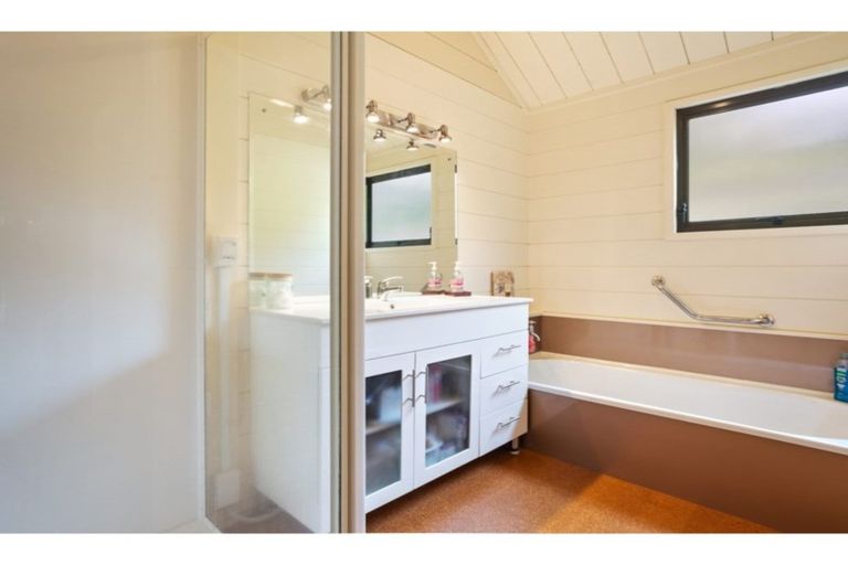 Photo of property in 1 Logan Road, Paeroa, 3600