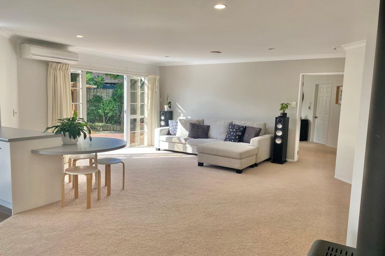 Photo of property in 1 Tuakura Way, The Gardens, Auckland, 2105