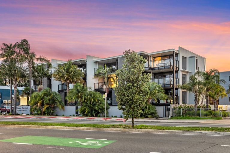 Photo of property in 2-06/424 Maunganui Road, Mount Maunganui, 3116