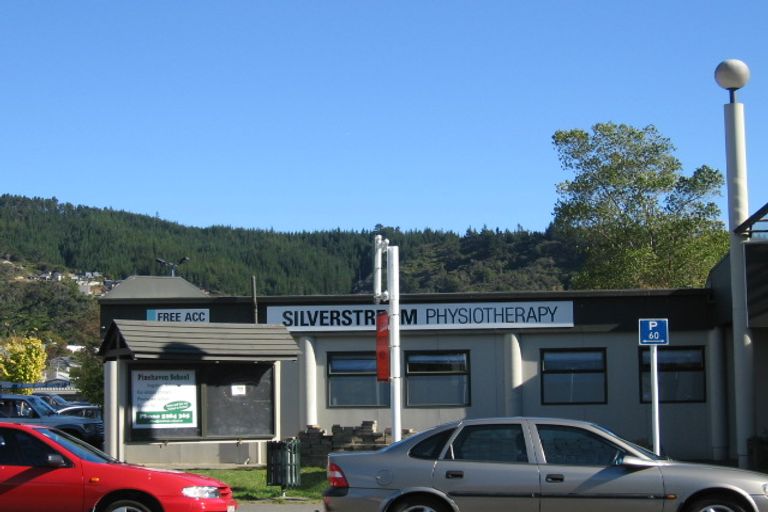 Photo of property in 30 Whitemans Road, Silverstream, Upper Hutt, 5019